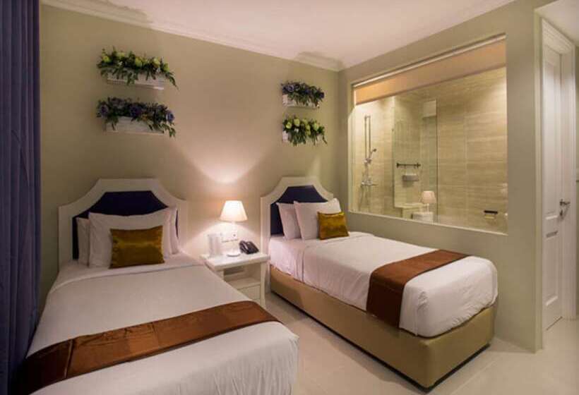 Номер Deluxe с Балконом, Amalfi Hotel Seminyak