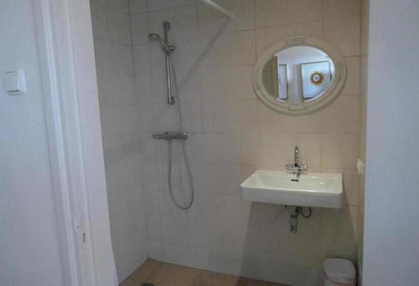Семейный Номер, B&b Rezonans