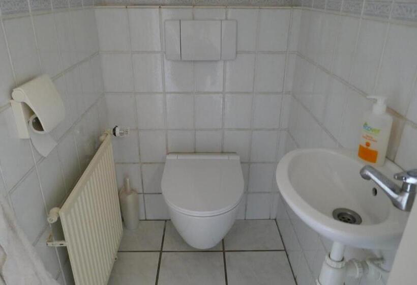 Quarto Familiar, B&b Rezonans