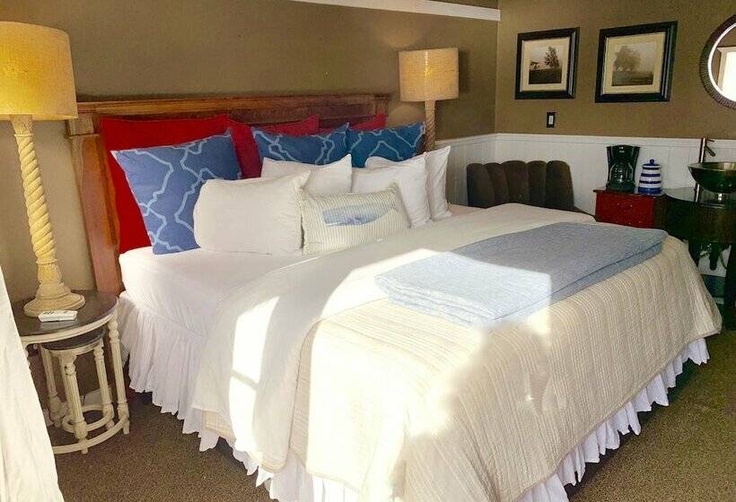 اتاق پریمیوم چهارنفره, Ocean House Inn & Condos