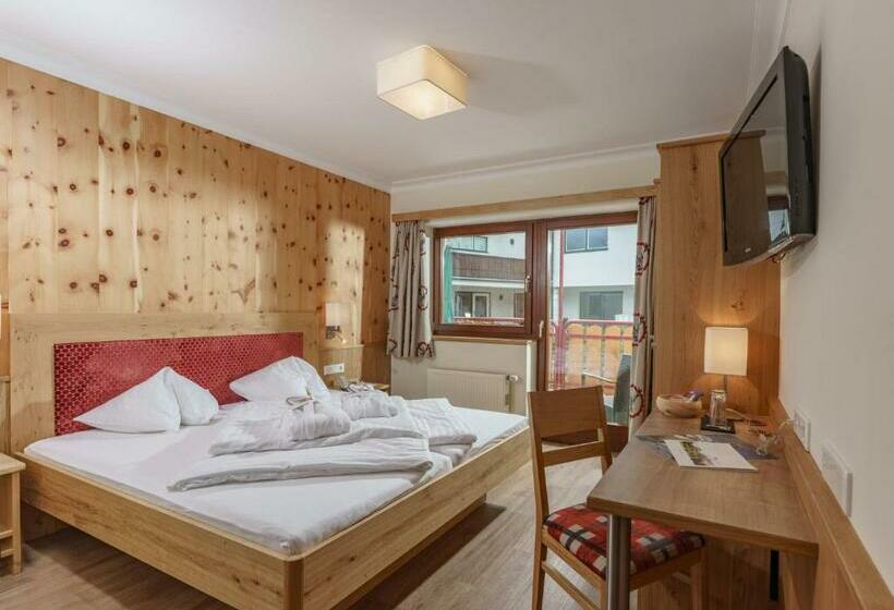 Klasik Oda, Panoramahotel Gürtl