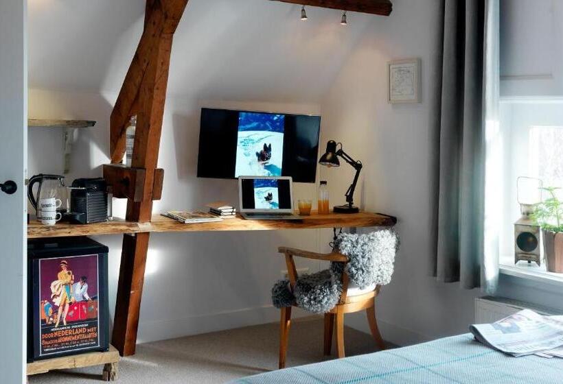 Номер Deluxe, Station Amstelveen