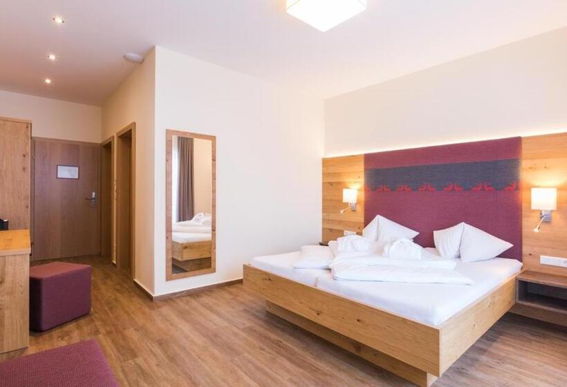 Suite Familiar, Panoramahotel Gürtl