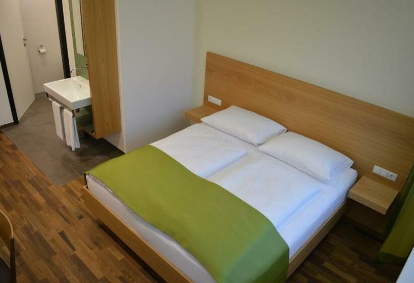 Quarto Estandar, Business Motel Feldkirch