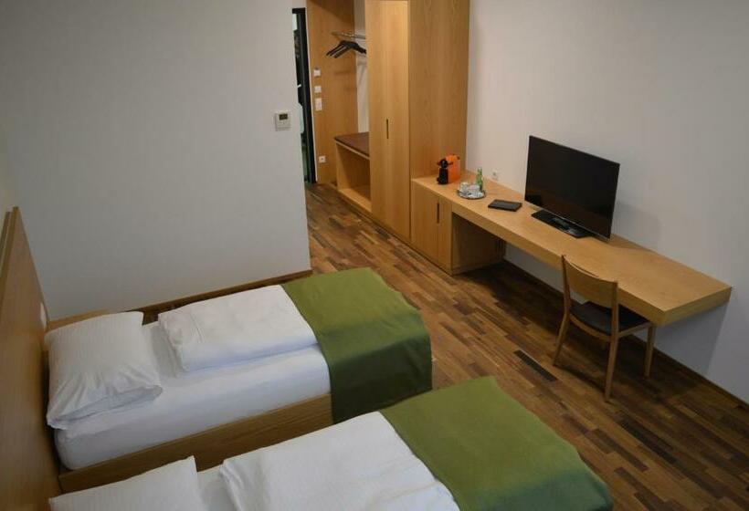 Quarto Estandar, Business Motel Feldkirch