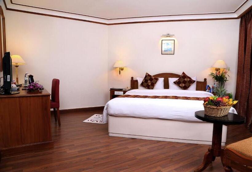 Люкс Повышенной Комфортности, Gokulam Park Hotel & Convention Centre