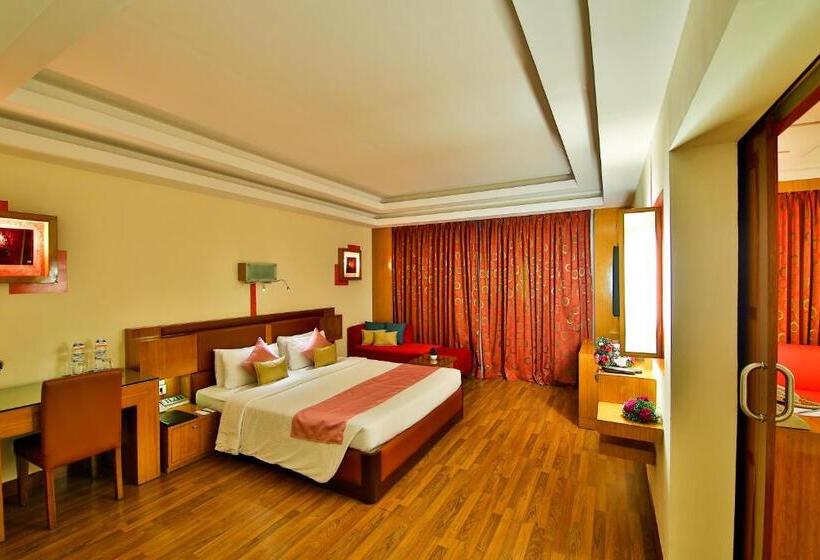 Люкс Повышенной Комфортности, Gokulam Park Hotel & Convention Centre