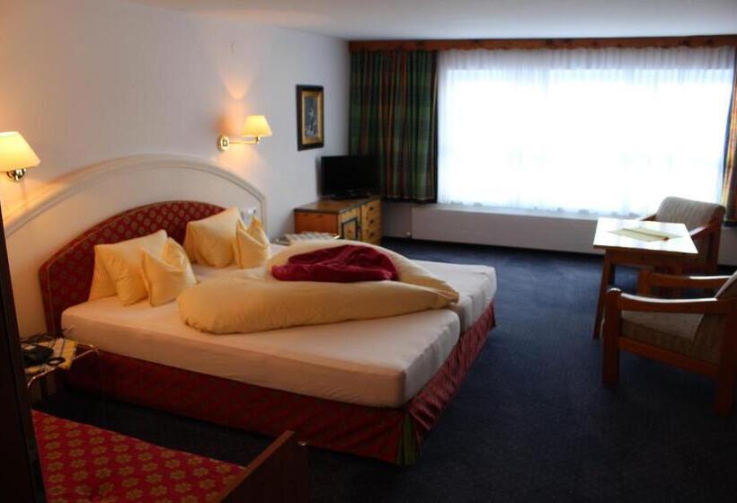 غرفة ديلوكس عائلية, Andi S Ski