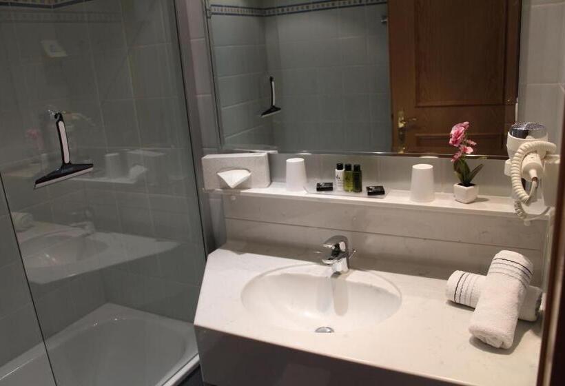 غرفة ديلوكس عائلية, Andi S Ski