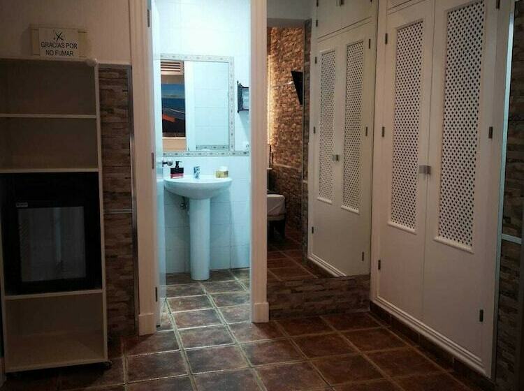 经济房, Hostal Costa De La Luz