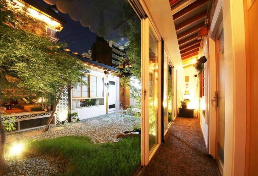 اتاق استاندارد با چشم‌انداز باغ, Nagne House Boutique Hanok