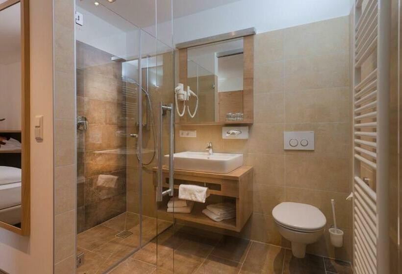 سوییت جونیور با بالکن, Spa&aktiv Hotel Lavendel