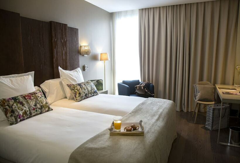 Номер Deluxe, La Laguna Gran Hotel