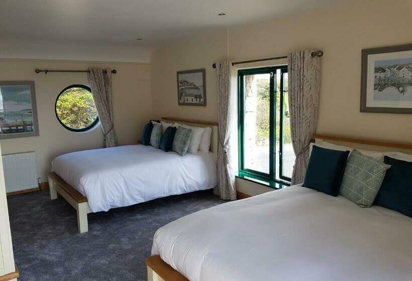 غرفة عائلية مطلّة علي البحر, Padraicins B&b