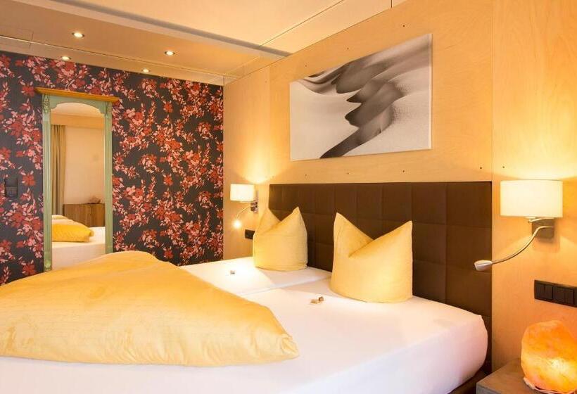 اتاق استاندارد با بالکن, Wohlfühlhotel Hubertushof