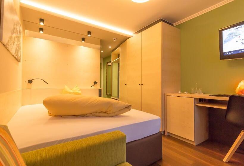 اتاق استاندارد یک تخته با بالکن, Wohlfühlhotel Hubertushof