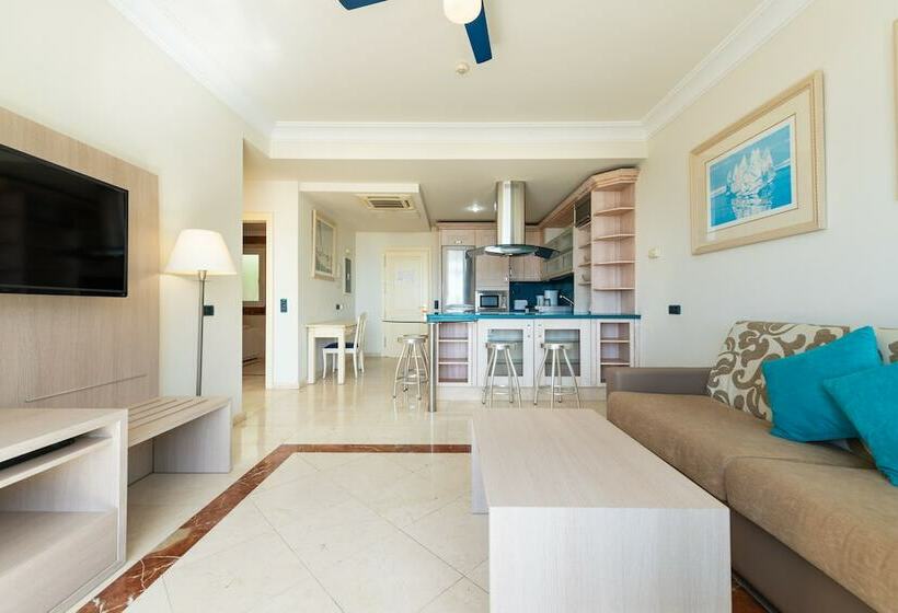Люкс Deluxe 2 Спальни, Holiday Club Playa Amadores