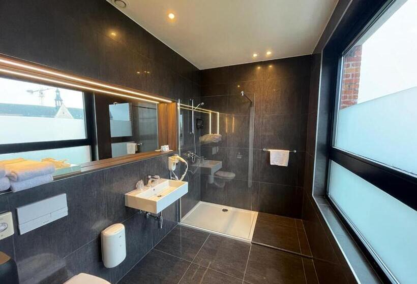 Standard Room with Views, Elisabeth