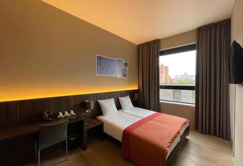 Standard Triple Room, Elisabeth