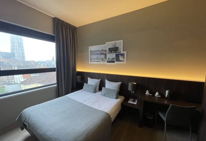Standard Room with Views, Elisabeth