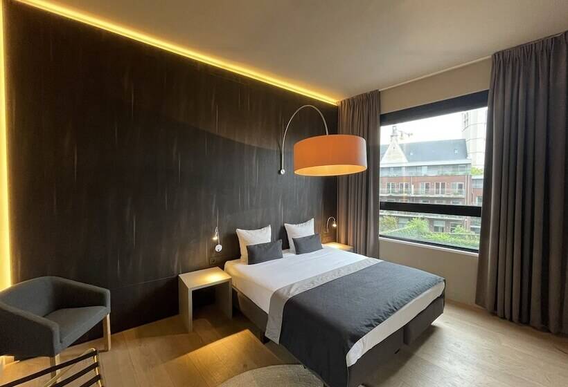 Suite, Elisabeth