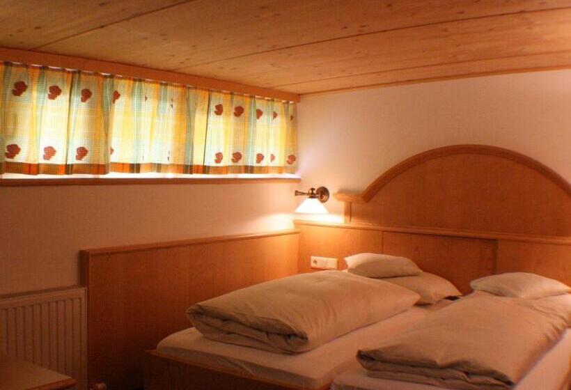 コンフォートルーム, Garni Lärchenhof