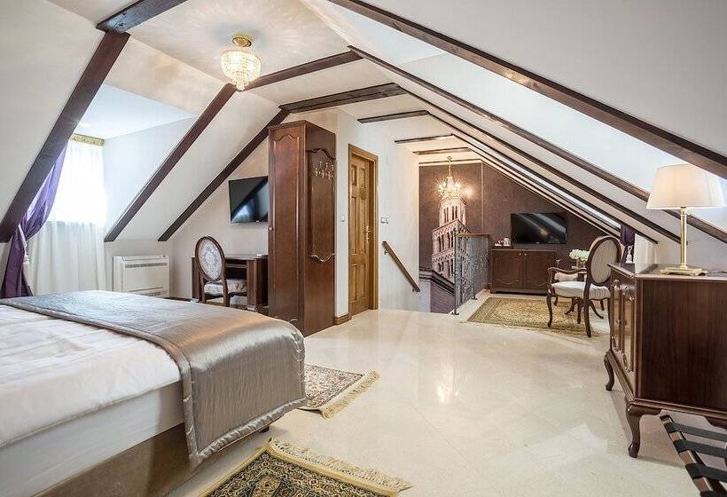 디럭스 스위트, Splendida Palace