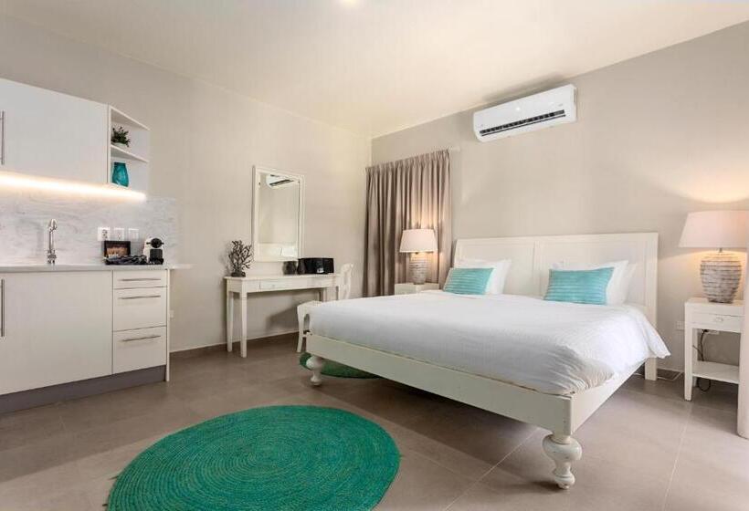 Escritório Estándar, The Bellafonte   Luxury Oceanfront