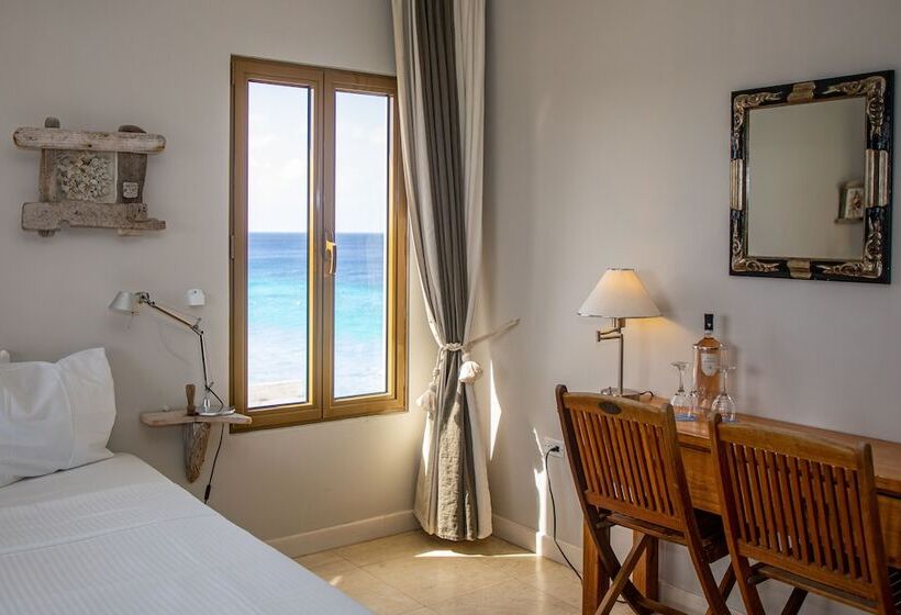 Escritório Estándar, The Bellafonte   Luxury Oceanfront