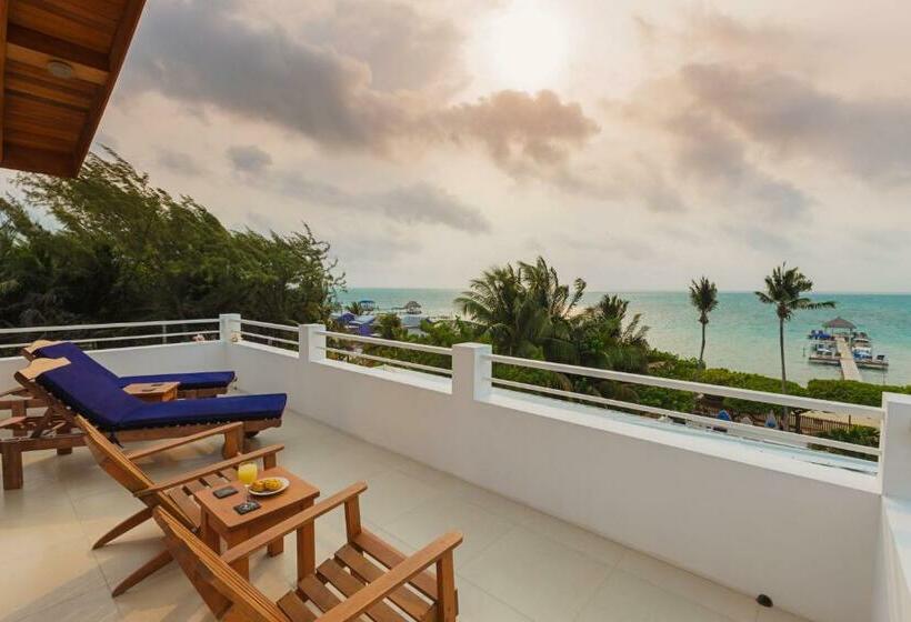 Люкс Superior, Weezie S Ocean Front Hotel And Garden Cottages