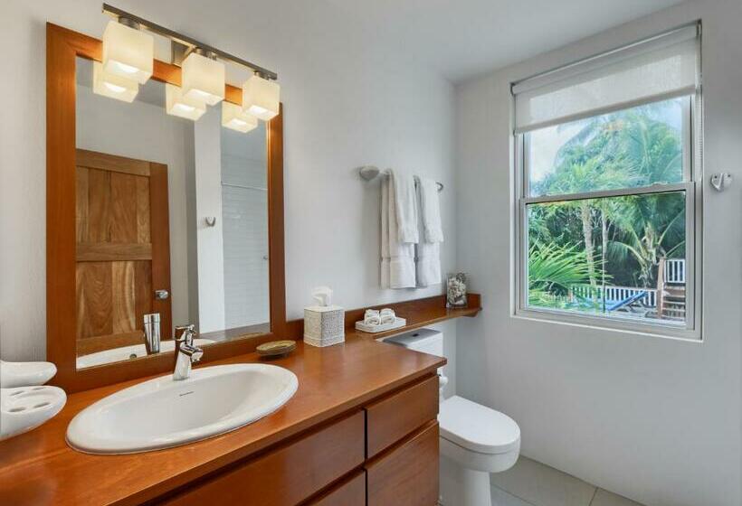바다 전망 스위트, Weezie S Ocean Front Hotel And Garden Cottages