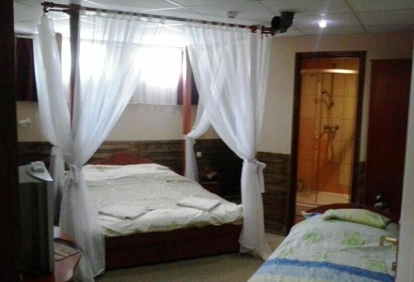 Номер Стандарт Трехместный, Abszolút Hotel és Panzió