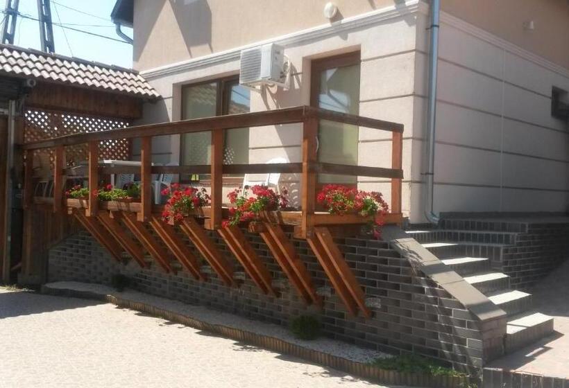 Апартаменты 2 Спальни, Abszolút Hotel és Panzió