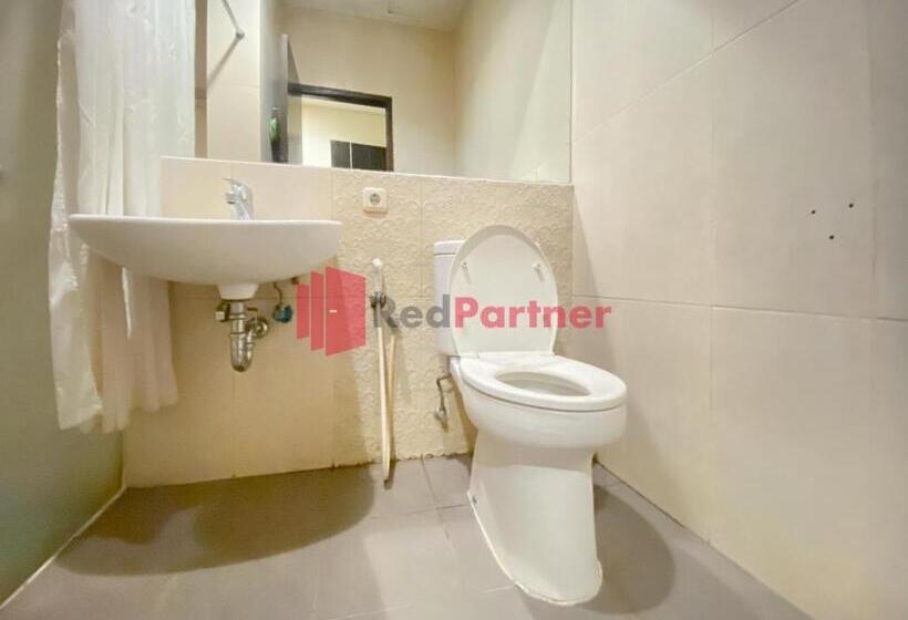 스탠다드 룸, Alpha Makassar Redpartner