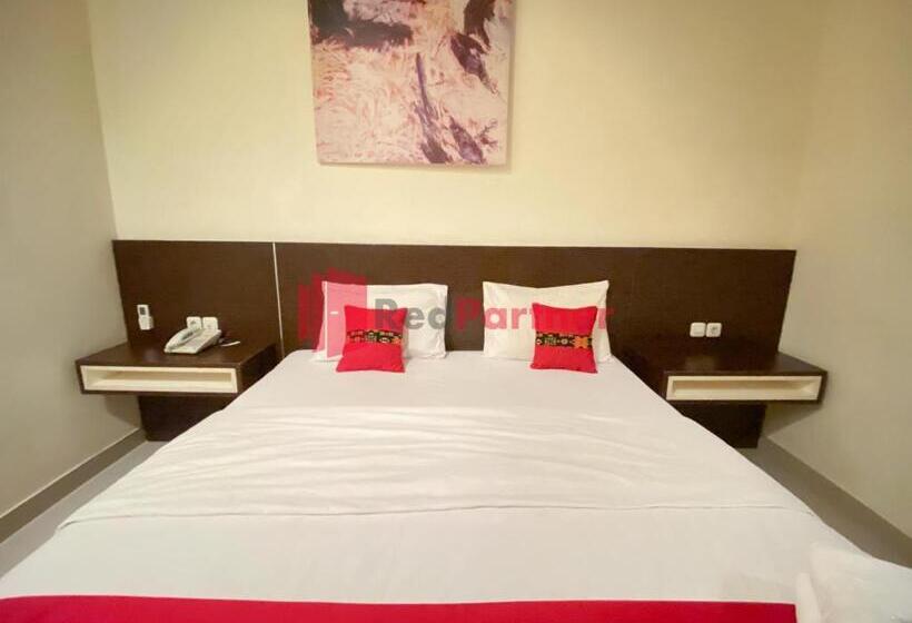 스탠다드 룸, Alpha Makassar Redpartner