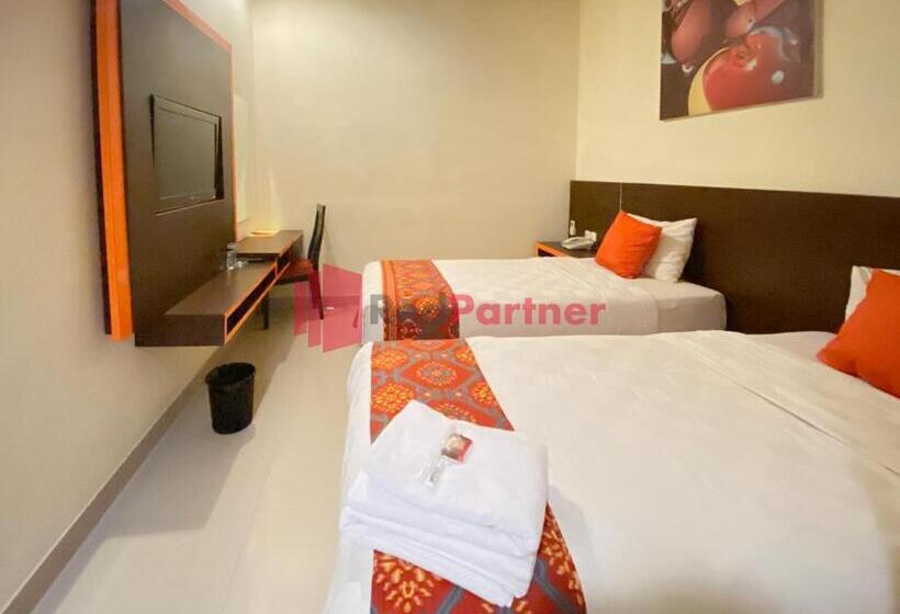 스탠다드 룸, Alpha Makassar Redpartner