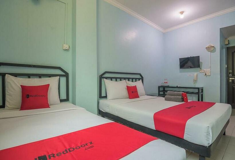 Семейный Номер, Reddoorz Near Nagoya Citywalk Batam 2