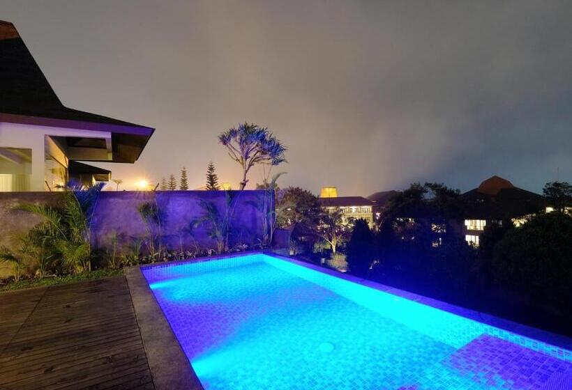 Вилла 2 Спальни, The Singhasari Resort Batu