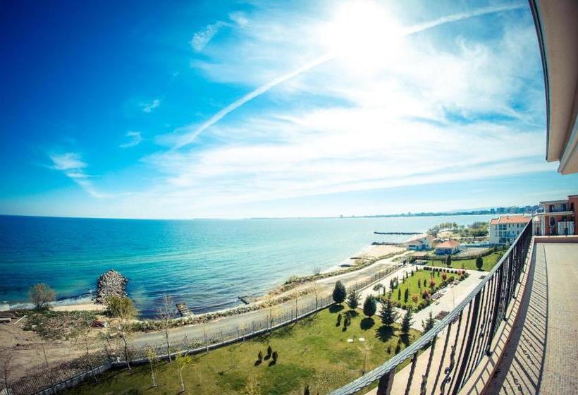 דירת 2 חדרי שינה בצד עם נוף לים, Premier Fort Sands Resort   Full Board