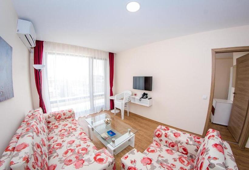 דירת 2 חדרי שינה בצד עם נוף לים, Premier Fort Sands Resort   Full Board