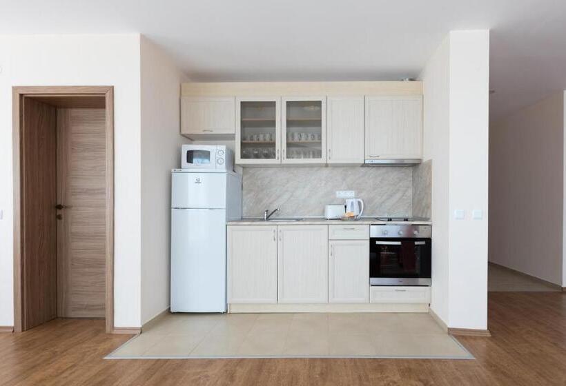 דירת 2 חדרי שינה בצד עם נוף לים, Premier Fort Sands Resort   Full Board