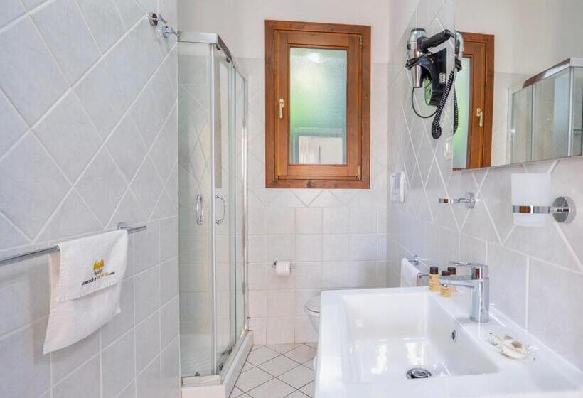 آپارتمان 1 خوابه, Residence With Swimming  Pool In Badesi
