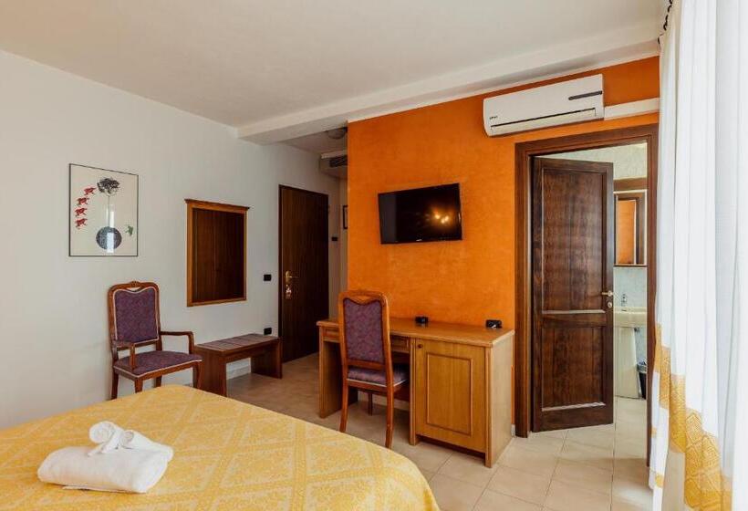 Номер Стандарт, Malaspina Hotel & Resort