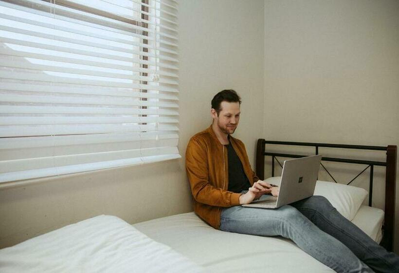 Одноместный Номер Basic, The Village Surry Hills