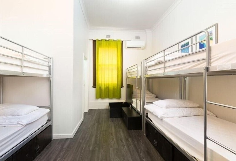 Номер Стандарт, The Village Surry Hills