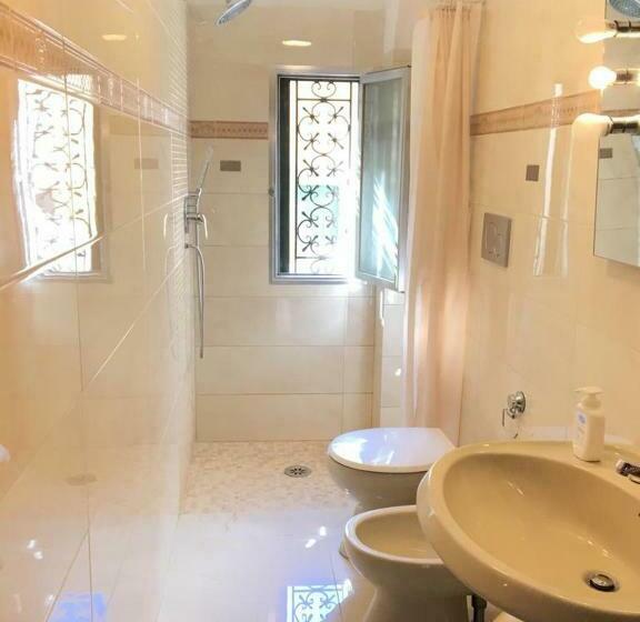 Standard Room Shared Bathroom, San Giacomo Venezia