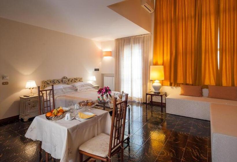 ویلای یک اتاق خوابه با استخر شنا, Villa Magnolia Luxury Suites