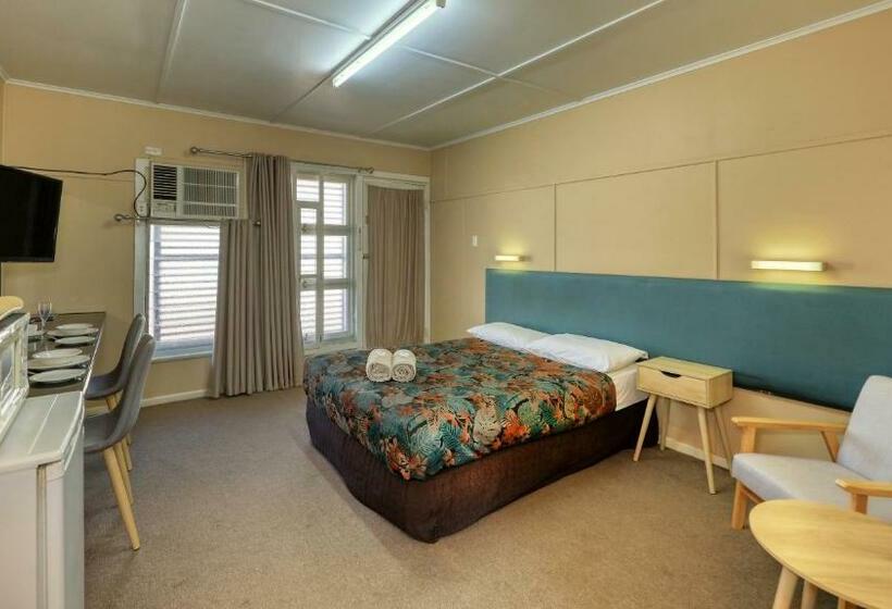 Quarto Estandar, Matilda Motel