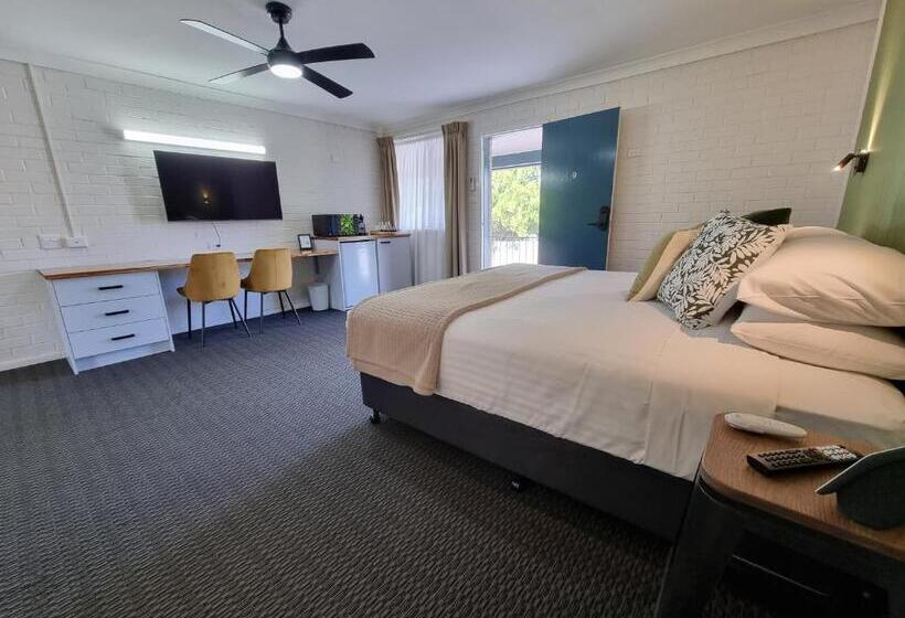 جناح سوبيريور, Cosmo Motel Adamstown
