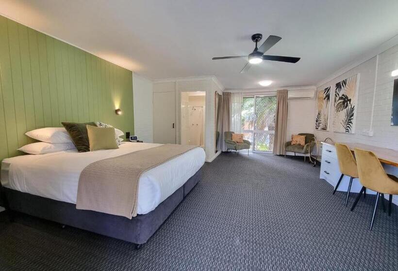 جناح سوبيريور, Cosmo Motel Adamstown